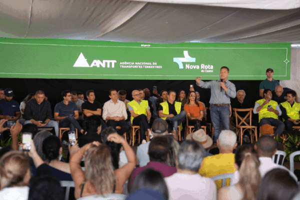 Prefeito Cláudio Ferreira e governador Mauro Mendes assinam ordem de serviço para construção do viaduto do Trevão