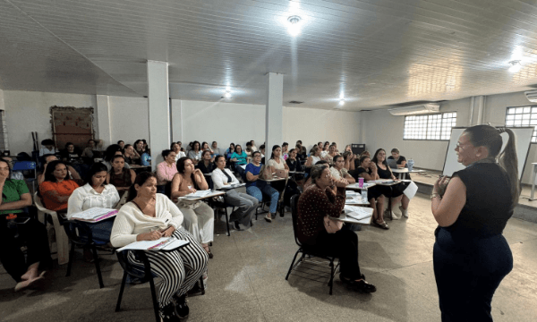 Rondonópolis | Equipes de saúde passam por atualização para garantir vacinação segura