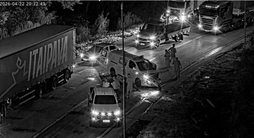 Enfermeira e motorista de Rondonópolis morrem após carreta bater na traseira de ambulância 2