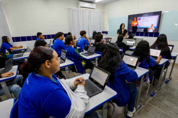Prêmio Educador Nota 10 abre inscrições e inclui gestores escolares em nova categoria