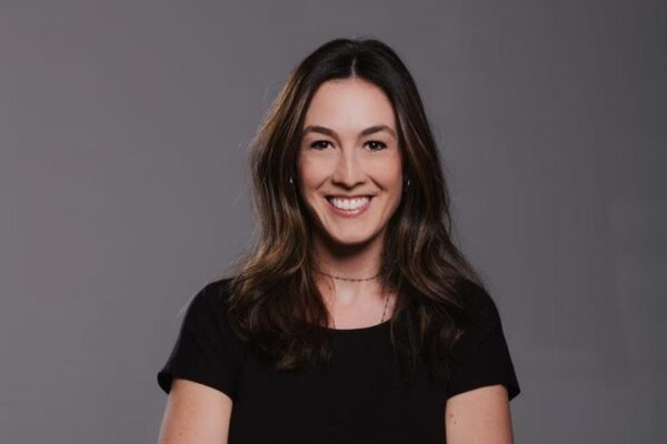 Biofilme bucal: a “película invisível” que pode comprometer sua saúde e a maioria das pessoas ignora