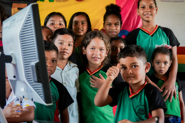 Mato Grosso avança na educação digital e já conecta mais de 76% das escolas públicas