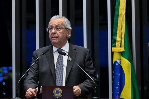 Projeto de Jayme Campos quer facilitar crédito a jovens e idosos empreendedores