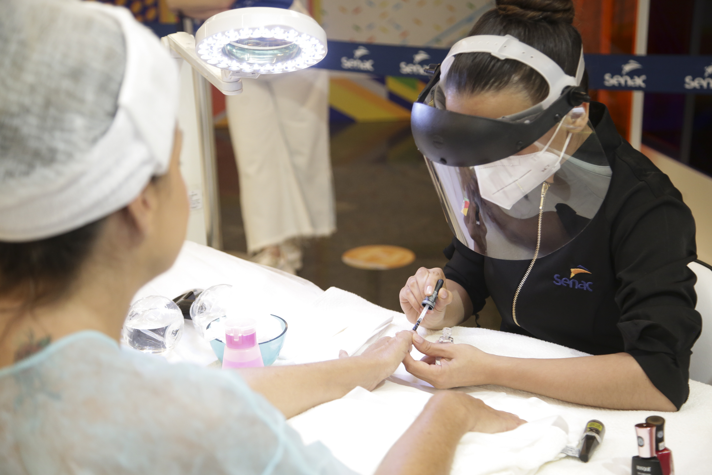 Senac oferta mais de 200 vagas para cursos de qualificação em Sorriso nos meses de julho e agosto Curso de Unha