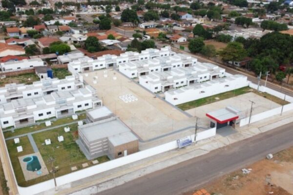 Jaciara inaugura primeiro condomínio público e gratuito para idosos de Mato Grosso