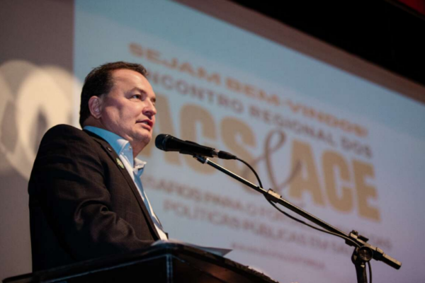 Max Russi comemora aprovação da aposentadoria especial para agentes de saúde e endemias