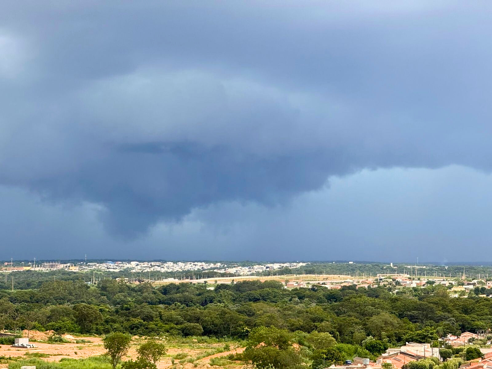 Previsão aponta para chuva forte em Mato Grosso no domingo Clima