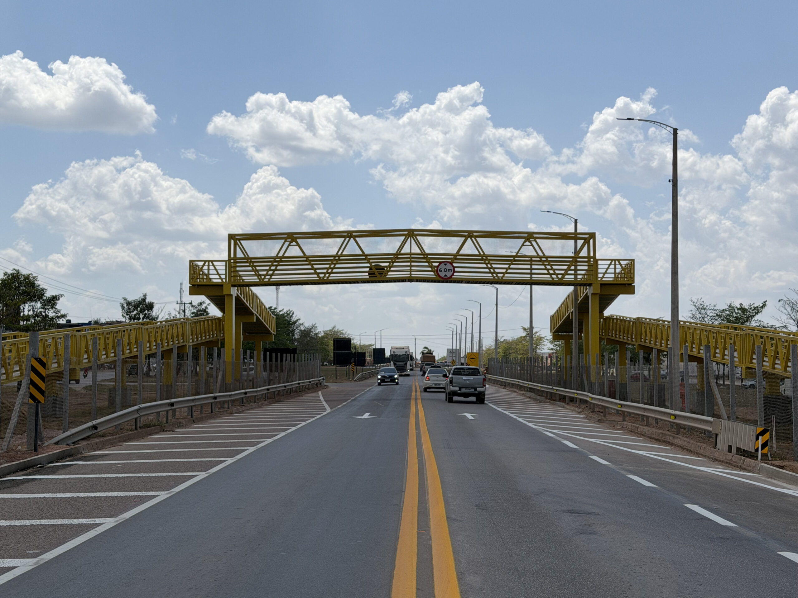 Via Brasil BR-163 entrega passarela de pedestres em Novo Progresso (PA) IMG-0374