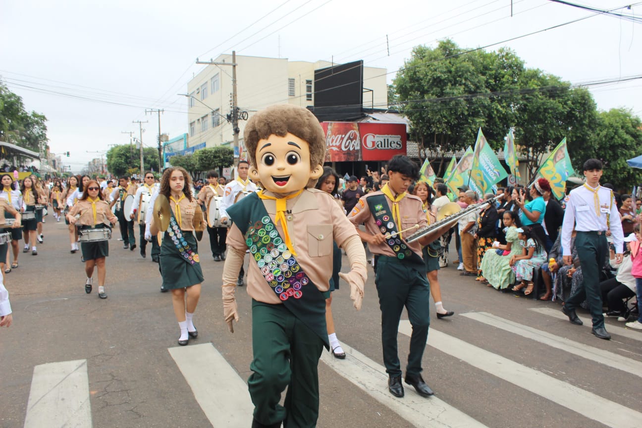 Desbravadores e Aventureiros levam disciplina, cidadania e alegria ao desfile de 7 de Setembro em Rondonópolis; veja fotos WhatsApp Image 2026-09-07 at 13.23.55(1)