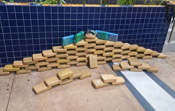 Motorista é preso com quase 80 kg de drogas e CNH falsa na BR-364 em MT
