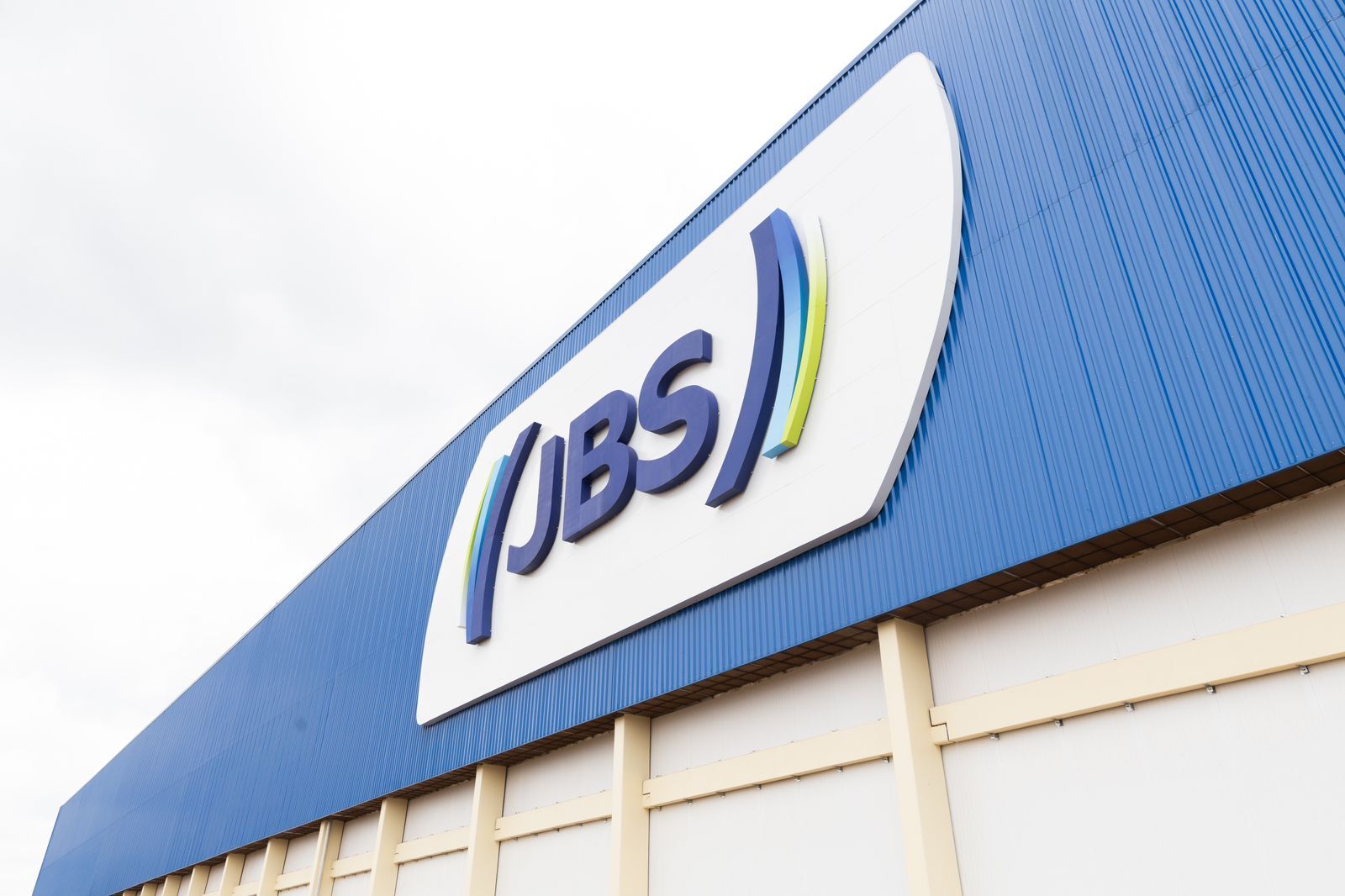 JBS abre 26 vagas de emprego na unidade de Pedra Preta em Mato Grosso ea0cd1c5073ccb65b51ffc8cad8968c8769dae4b (1)