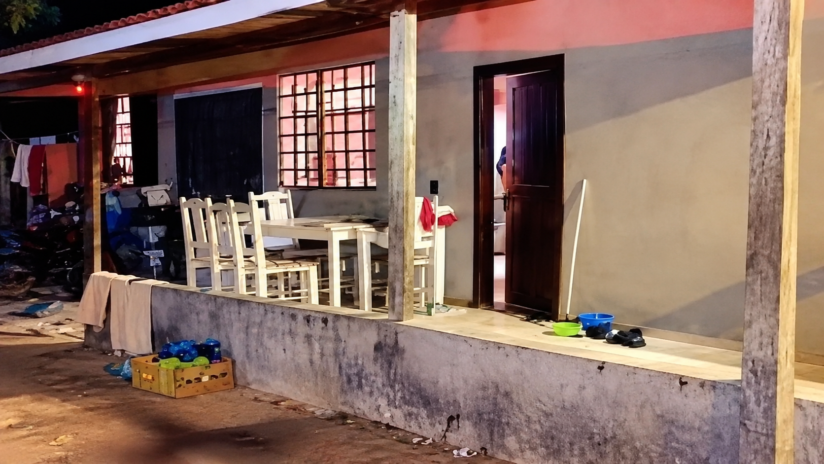 Menina de 9 anos é baleada durante invasão de residência em Sinop violencia