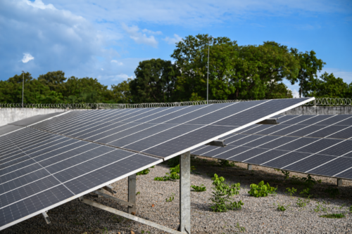 Energisa abre chamada pública com mais de R$ 12,6 milhões para projetos de eficiência energética em Mato Grosso Painéis solares