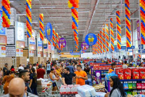 Campanha de aniversário do Assaí chega ao Mato Grosso com milhares de chances de compras grátis de até R$700 clientes_-_assai_macapa_zona_norte_ap